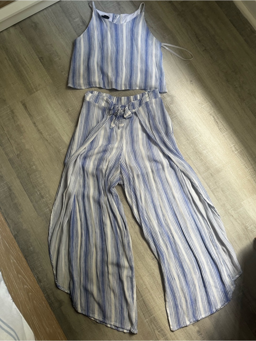 Blue & White Stripe Wide-Leg Matching Set